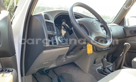 Ra Imported Nissan Patrol funfun Ọkọ̀ in Import - Dubai ni Ashanti Ra Imported Nissan Patrol funfun Ọkọ̀ in Import - Dubai ni Ashanti