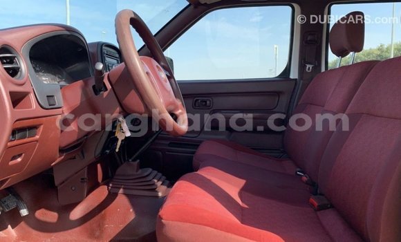 Ra Imported Nissan Pickup funfun Ọkọ̀ in Import - Dubai ni Ashanti Ra Imported Nissan Pickup funfun Ọkọ̀ in Import - Dubai ni Ashanti