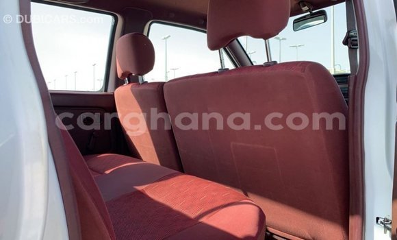 Ra Imported Nissan Pickup funfun Ọkọ̀ in Import - Dubai ni Ashanti Ra Imported Nissan Pickup funfun Ọkọ̀ in Import - Dubai ni Ashanti