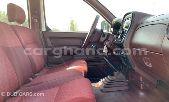 Ra Imported Nissan Pickup funfun Ọkọ̀ in Import - Dubai ni Ashanti Ra Imported Nissan Pickup funfun Ọkọ̀ in Import - Dubai ni Ashanti