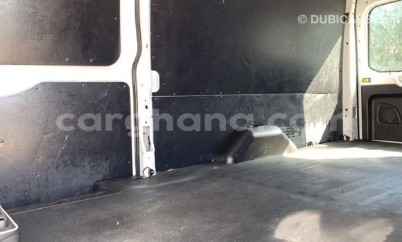 Ra Imported Ford Club Wagon funfun Ọkọ̀ in Import - Dubai ni Ashanti Ra Imported Ford Club Wagon funfun Ọkọ̀ in Import - Dubai ni Ashanti