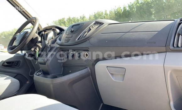 Ra Imported Ford Club Wagon funfun Ọkọ̀ in Import - Dubai ni Ashanti Ra Imported Ford Club Wagon funfun Ọkọ̀ in Import - Dubai ni Ashanti