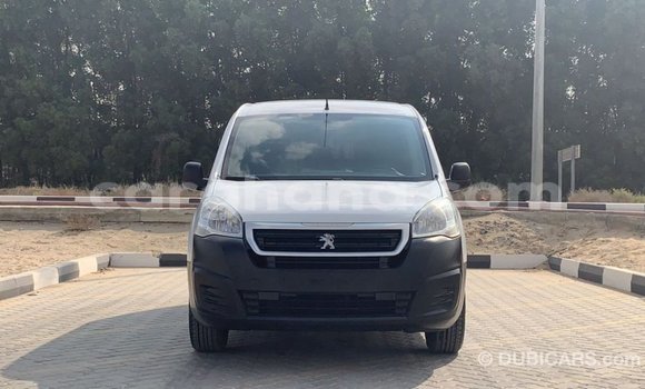 Ra Imported Peugeot Partner funfun Ọkọ̀ in Import - Dubai ni Ashanti Ra Imported Peugeot Partner funfun Ọkọ̀ in Import - Dubai ni Ashanti