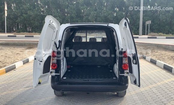 Ra Imported Peugeot Partner funfun Ọkọ̀ in Import - Dubai ni Ashanti Ra Imported Peugeot Partner funfun Ọkọ̀ in Import - Dubai ni Ashanti