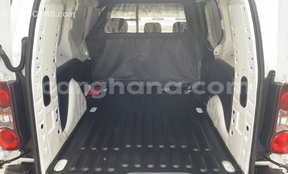 Ra Imported Peugeot Partner funfun Ọkọ̀ in Import - Dubai ni Ashanti Ra Imported Peugeot Partner funfun Ọkọ̀ in Import - Dubai ni Ashanti