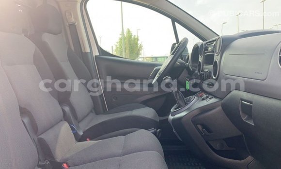 Ra Imported Peugeot Partner funfun Ọkọ̀ in Import - Dubai ni Ashanti Ra Imported Peugeot Partner funfun Ọkọ̀ in Import - Dubai ni Ashanti