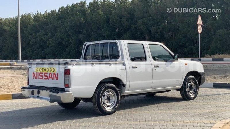 Big with watermark nissan pickup ashanti import dubai 39434