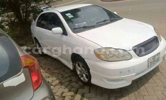 Ra Àlòkù Toyota Corolla funfun Ọkọ̀ in Accra ni Greater Accra Ra Àlòkù Toyota Corolla funfun Ọkọ̀ in Accra ni Greater Accra