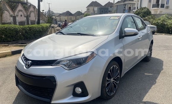 Ra Àlòkù Toyota Corolla Silver Ọkọ̀ in Tema ni Greater Accra