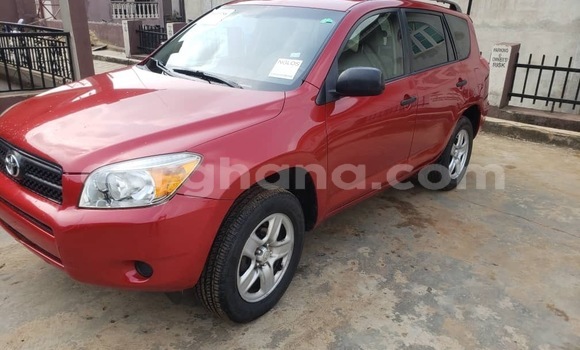 Ra Àlòkù Toyota RAV4 Red Ọkọ̀ in Tema ni Greater Accra