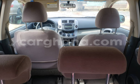 Sayi Na hannu Toyota RAV4 Red Mota in Tema a Greater Accra Sayi Na hannu Toyota RAV4 Red Mota in Tema a Greater Accra
