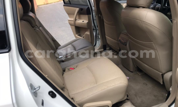 Buy Used Toyota Highlander White Car in Tema in Greater Accra Buy Used Toyota Highlander White Car in Tema in Greater Accra