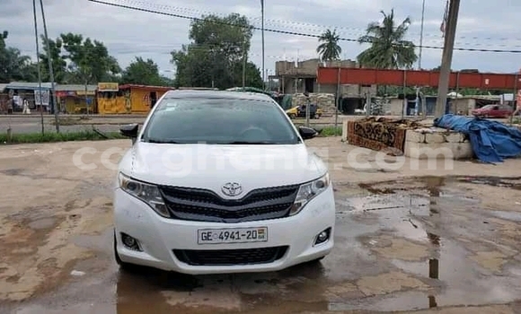 Buy Used Toyota RAV4 White Car in Berekum in Brong-Ahafo