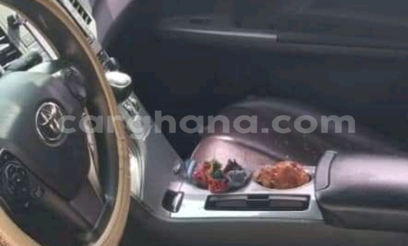 Ra Àlòkù Toyota RAV4 funfun Ọkọ̀ in Berekum ni Brong-Ahafo Ra Àlòkù Toyota RAV4 funfun Ọkọ̀ in Berekum ni Brong-Ahafo