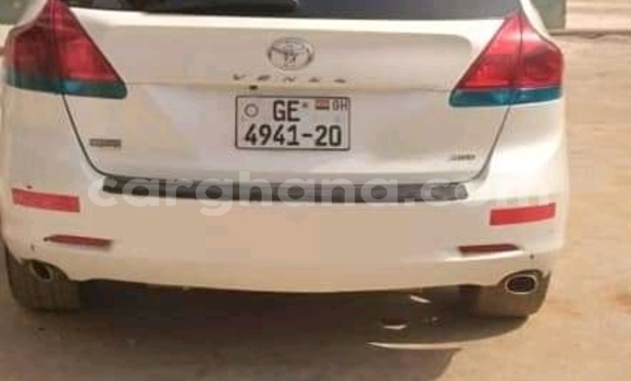 Ra Àlòkù Toyota RAV4 funfun Ọkọ̀ in Berekum ni Brong-Ahafo Ra Àlòkù Toyota RAV4 funfun Ọkọ̀ in Berekum ni Brong-Ahafo