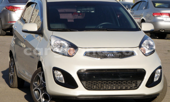 Ra Àlòkù Kia Picanto funfun Ọkọ̀ in Tema ni Greater Accra