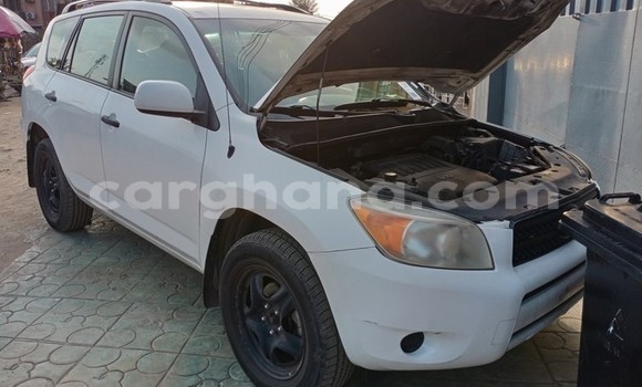 Buy Used Toyota RAV4 White Car in Sekondi–Takoradi Metropolitan in Western Buy Used Toyota RAV4 White Car in Sekondi–Takoradi Metropolitan in Western