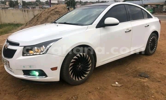 Buy Used Cadillac Eldorado White Car in Berekum in Brong-Ahafo