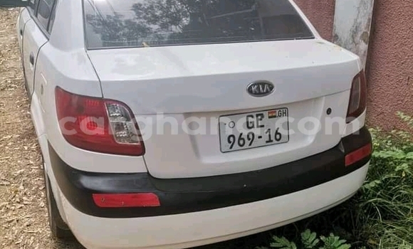 Ra Àlòkù Kia Picanto funfun Ọkọ̀ in Berekum ni Brong-Ahafo Ra Àlòkù Kia Picanto funfun Ọkọ̀ in Berekum ni Brong-Ahafo