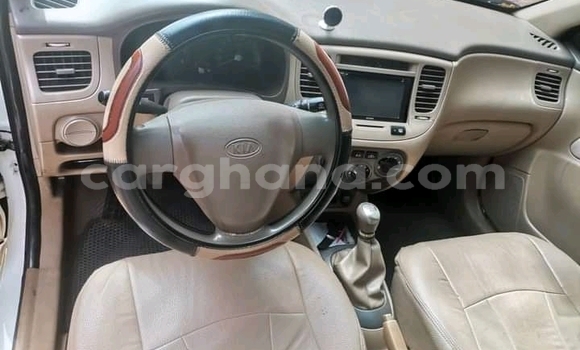 Ra Àlòkù Kia Picanto funfun Ọkọ̀ in Berekum ni Brong-Ahafo Ra Àlòkù Kia Picanto funfun Ọkọ̀ in Berekum ni Brong-Ahafo