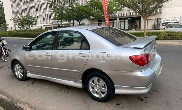 Ra Àlòkù Toyota Corolla Silver Ọkọ̀ in Berekum ni Brong-Ahafo Ra Àlòkù Toyota Corolla Silver Ọkọ̀ in Berekum ni Brong-Ahafo