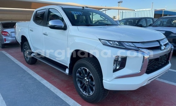Buy Import Mitsubishi L300 White Car in Sekondi–Takoradi Metropolitan in Western Buy Import Mitsubishi L300 White Car in Sekondi–Takoradi Metropolitan in Western