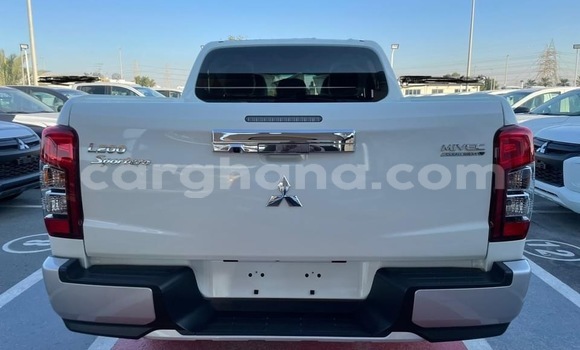Buy Import Mitsubishi L300 White Car in Sekondi–Takoradi Metropolitan in Western Buy Import Mitsubishi L300 White Car in Sekondi–Takoradi Metropolitan in Western