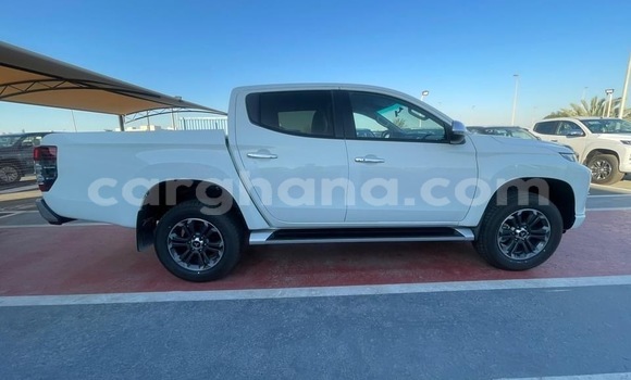 Buy Import Mitsubishi L300 White Car in Sekondi–Takoradi Metropolitan in Western Buy Import Mitsubishi L300 White Car in Sekondi–Takoradi Metropolitan in Western