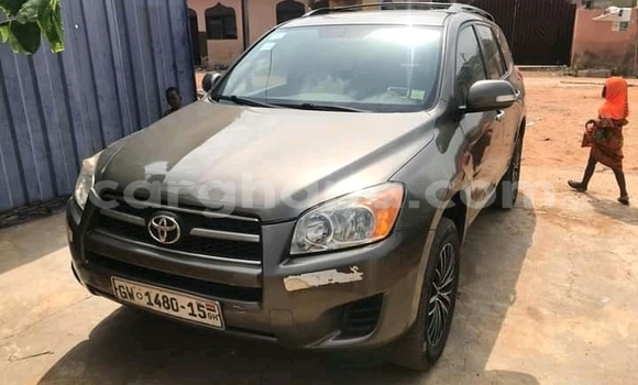 Ra Àlòkù Toyota RAV4 Miiran Ọkọ̀ in Accra ni Greater Accra Ra Àlòkù Toyota RAV4 Miiran Ọkọ̀ in Accra ni Greater Accra