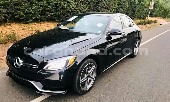 Sayi Na hannu Mercedes‒Benz 300CD Black Mota in Accra a Greater Accra