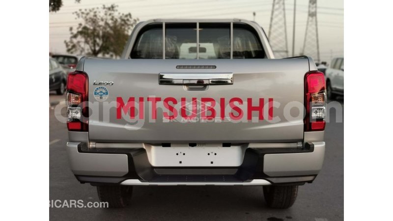 Big with watermark mitsubishi l200 ashanti import dubai 39556