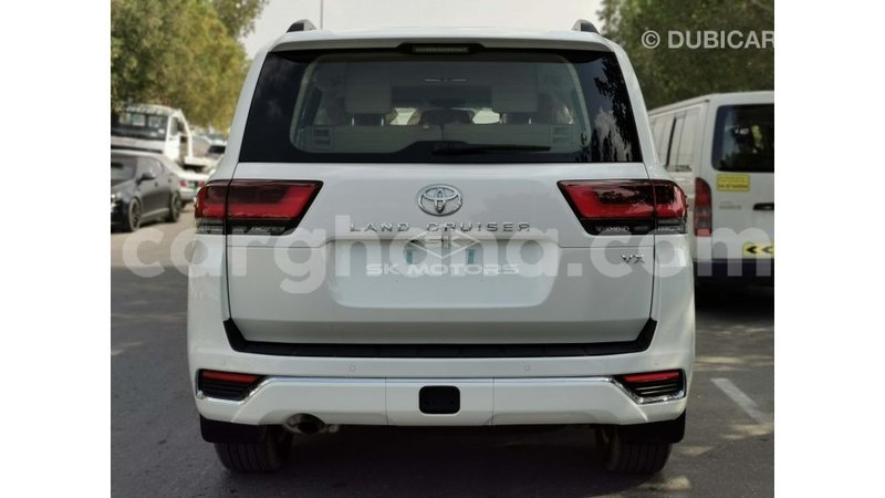 Big with watermark toyota land cruiser ashanti import dubai 39566