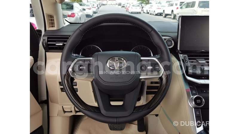 Big with watermark toyota land cruiser ashanti import dubai 39566