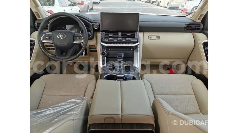 Big with watermark toyota land cruiser ashanti import dubai 39566