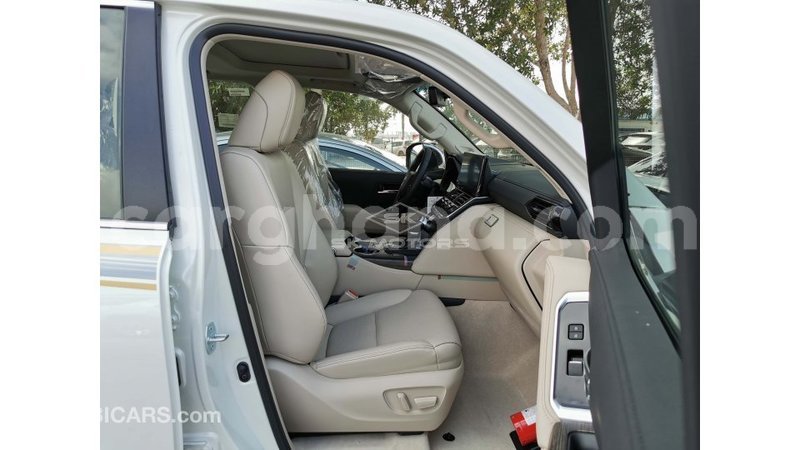 Big with watermark toyota land cruiser ashanti import dubai 39566