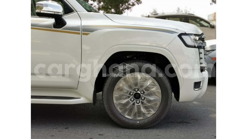 Big with watermark toyota land cruiser ashanti import dubai 39566