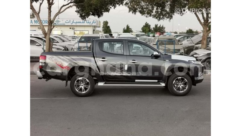 Big with watermark mitsubishi l200 ashanti import dubai 39570