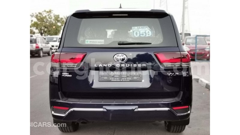 Big with watermark toyota land cruiser ashanti import dubai 39572