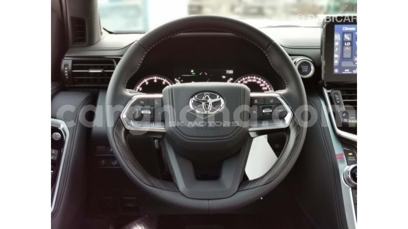 Big with watermark toyota land cruiser ashanti import dubai 39572