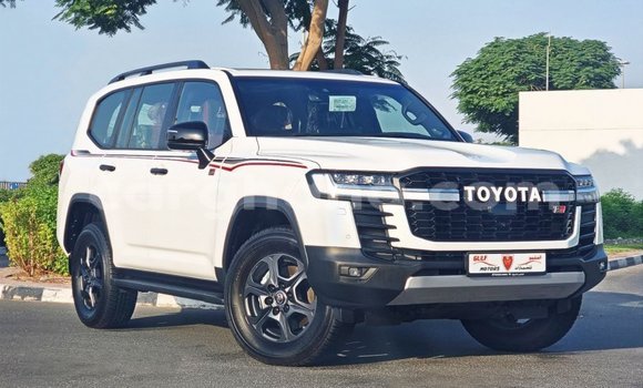 Ra Imported Toyota Land Cruiser funfun Ọkọ̀ in Import - Dubai ni Ashanti Ra Imported Toyota Land Cruiser funfun Ọkọ̀ in Import - Dubai ni Ashanti