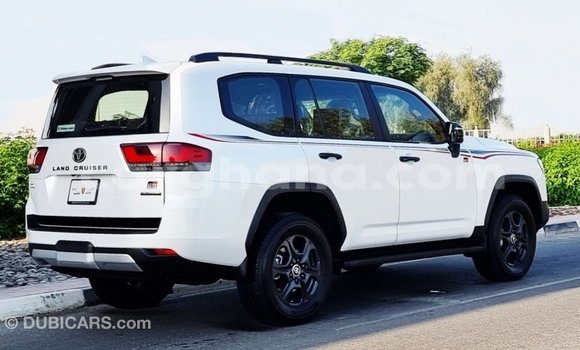 Ra Imported Toyota Land Cruiser funfun Ọkọ̀ in Import - Dubai ni Ashanti Ra Imported Toyota Land Cruiser funfun Ọkọ̀ in Import - Dubai ni Ashanti