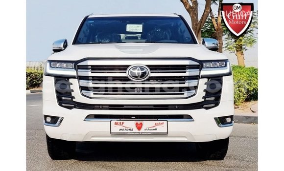Ra Imported Toyota Land Cruiser funfun Ọkọ̀ in Import - Dubai ni Ashanti Ra Imported Toyota Land Cruiser funfun Ọkọ̀ in Import - Dubai ni Ashanti