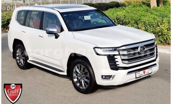 Buy Import Toyota Land Cruiser White Car in Import - Dubai in Ashanti Buy Import Toyota Land Cruiser White Car in Import - Dubai in Ashanti