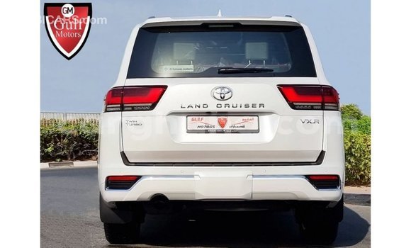 Buy Import Toyota Land Cruiser White Car in Import - Dubai in Ashanti Buy Import Toyota Land Cruiser White Car in Import - Dubai in Ashanti
