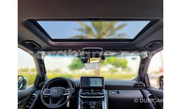 Buy Import Toyota Land Cruiser White Car in Import - Dubai in Ashanti Buy Import Toyota Land Cruiser White Car in Import - Dubai in Ashanti