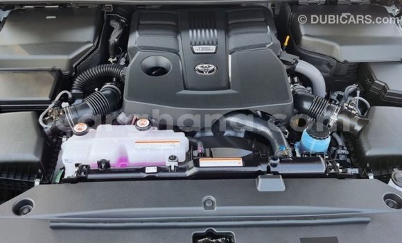 Buy Import Toyota Land Cruiser White Car in Import - Dubai in Ashanti Buy Import Toyota Land Cruiser White Car in Import - Dubai in Ashanti