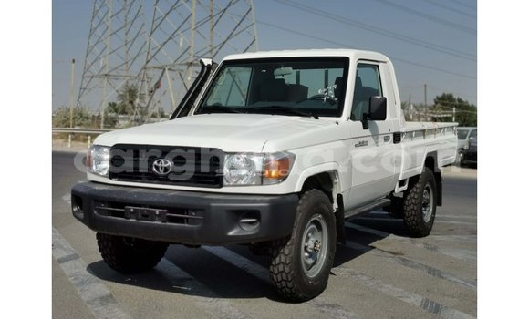 Buy Import Toyota Land Cruiser White Car in Import - Dubai in Ashanti