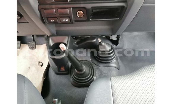Ra Imported Toyota Land Cruiser funfun Ọkọ̀ in Import - Dubai ni Ashanti Ra Imported Toyota Land Cruiser funfun Ọkọ̀ in Import - Dubai ni Ashanti