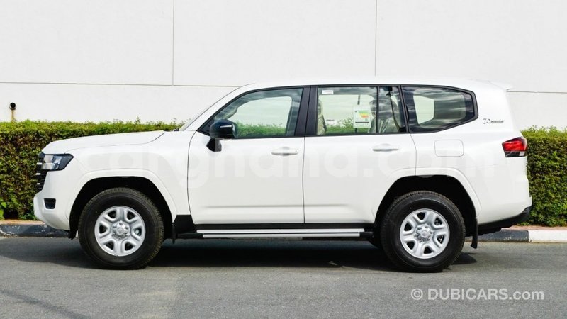 Big with watermark toyota land cruiser ashanti import dubai 39597