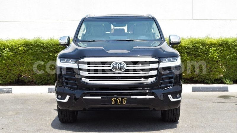 Big with watermark toyota land cruiser ashanti import dubai 39602